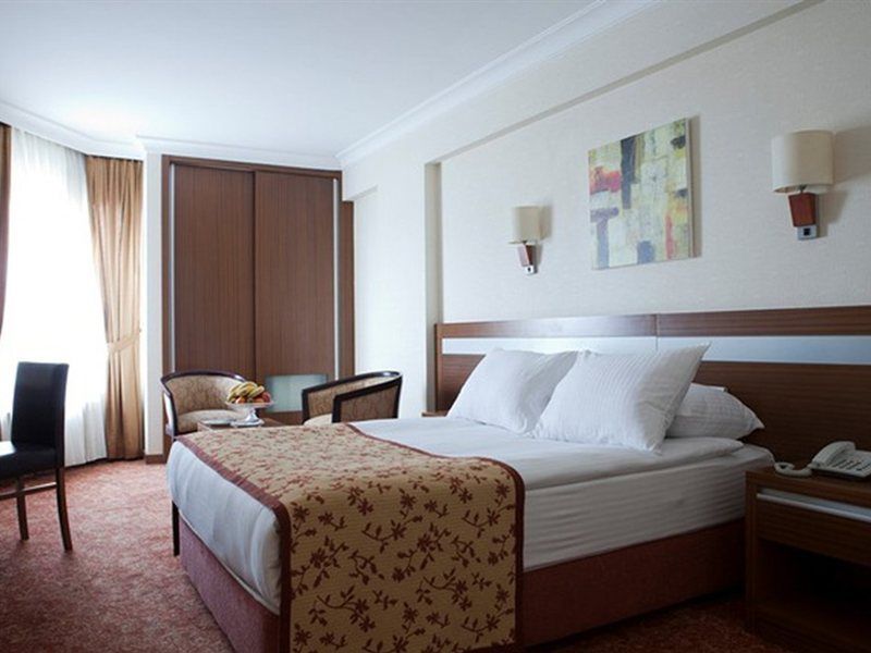Atalay Hotel Анкара Екстериор снимка