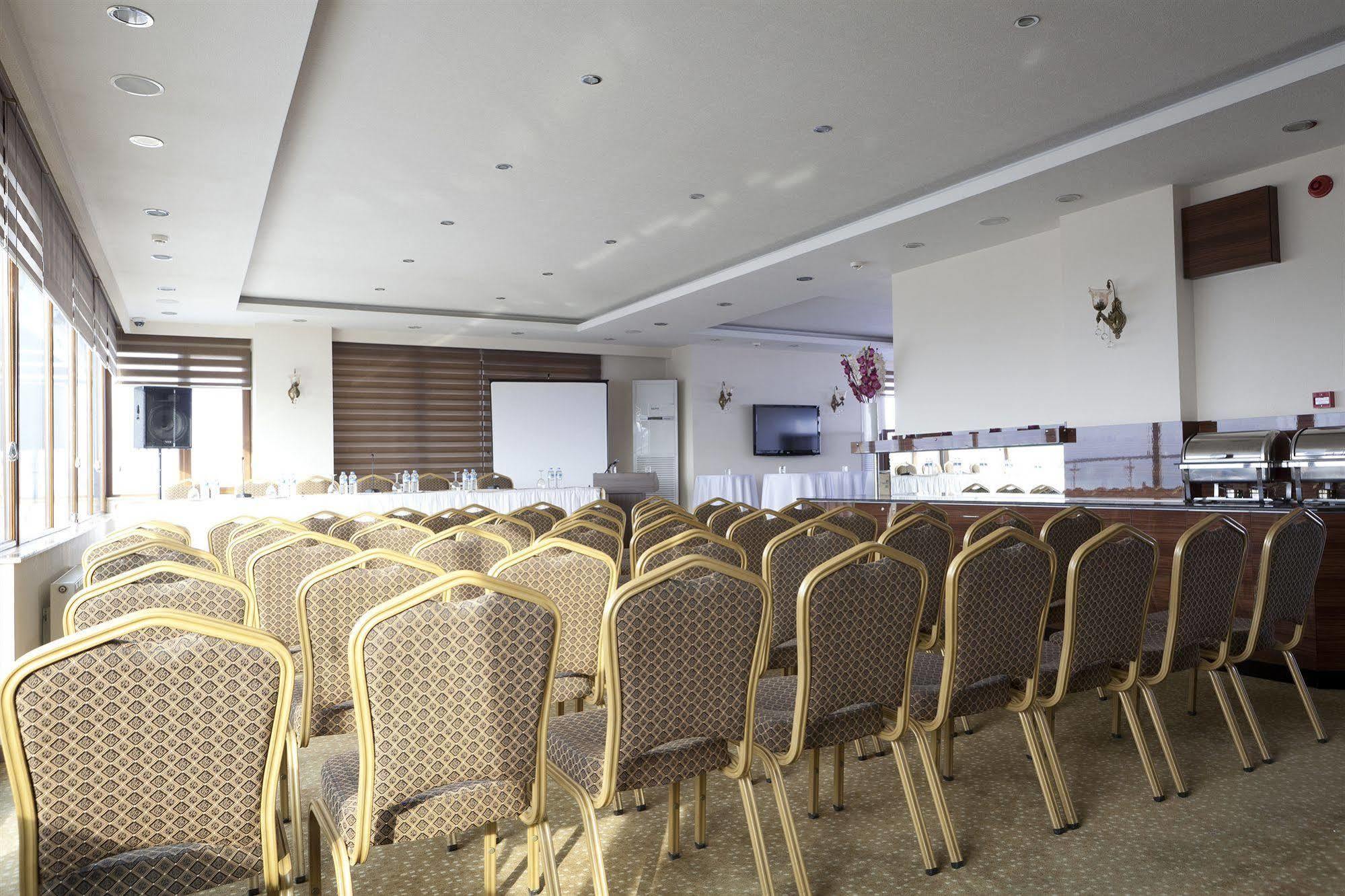 Atalay Hotel Анкара Екстериор снимка